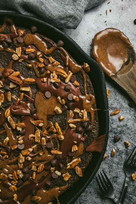 chocolate-turtle-brownie-paleo-love-chef-laura image