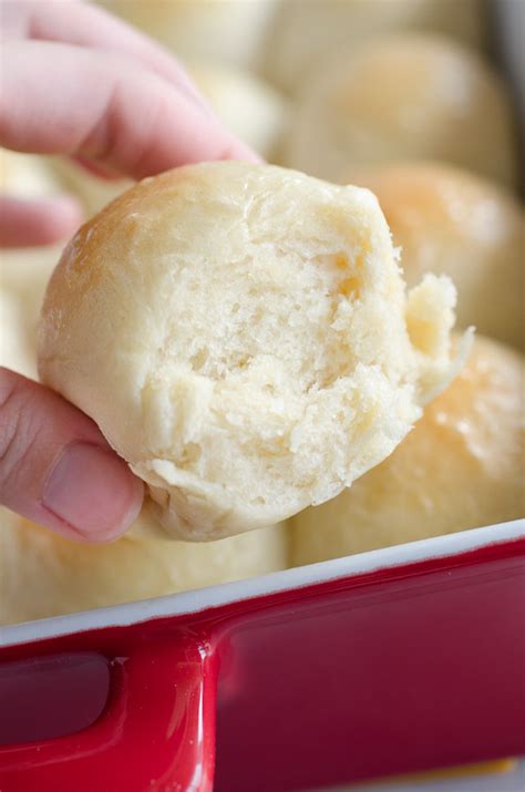 quick-yeast-rolls-easy-fluffy-dinner-rolls-anyone-can image