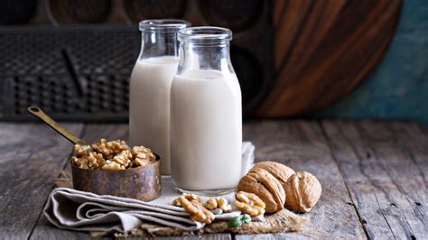 how-to-make-walnut-milk-homemade-walnut-milk image