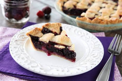 frozen-mixed-berry-pie-video-dessert-now-dinner image