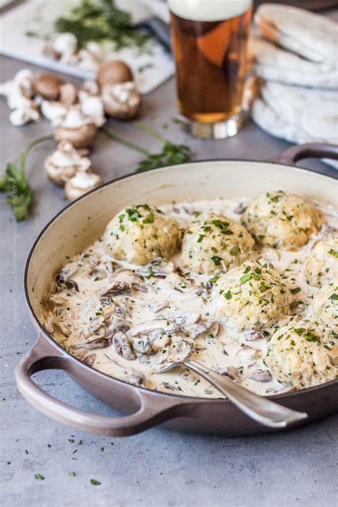 bavarian-creamy-mushroom-stew-pilzrahm-or image