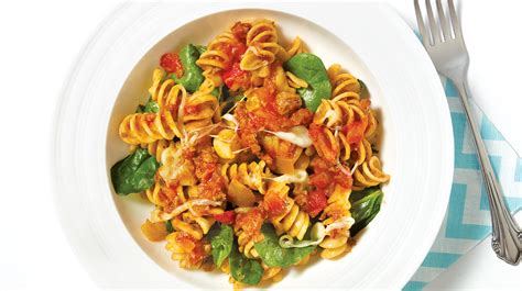 rotini-with-meat-sauce-spinach-and-cheese-iga image