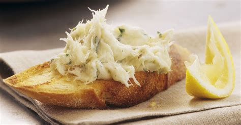 cod-cream-on-toast-recipe-eat-smarter-usa image