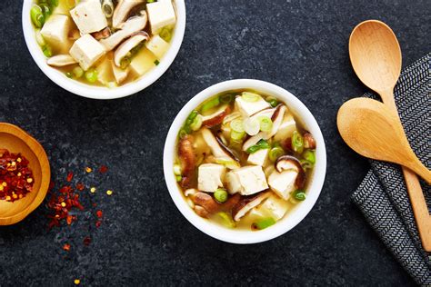 quick-and-easy-vegan-garlic-miso-soup image