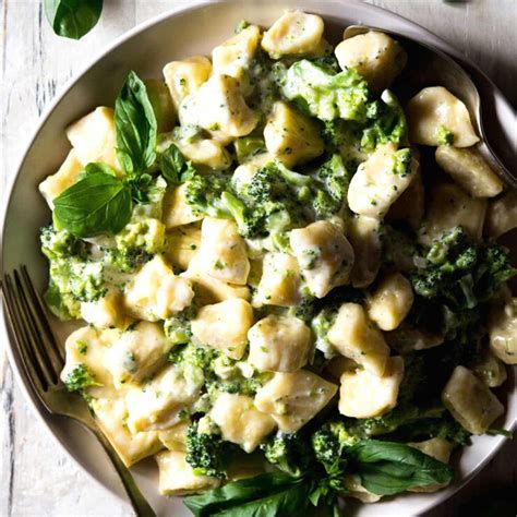 easy-ricotta-gnocchi-with-broccoli-cream-sauce image