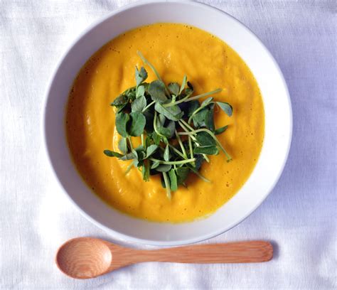 vegan-cashew-carrot-ginger-soup-academy-of image