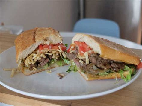 pan-con-bistec-steak-sandwich-hispanic-food-network image