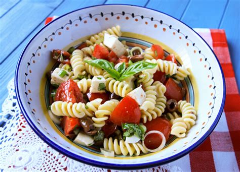summer-pasta-salad-recipes-italian-food-forever image