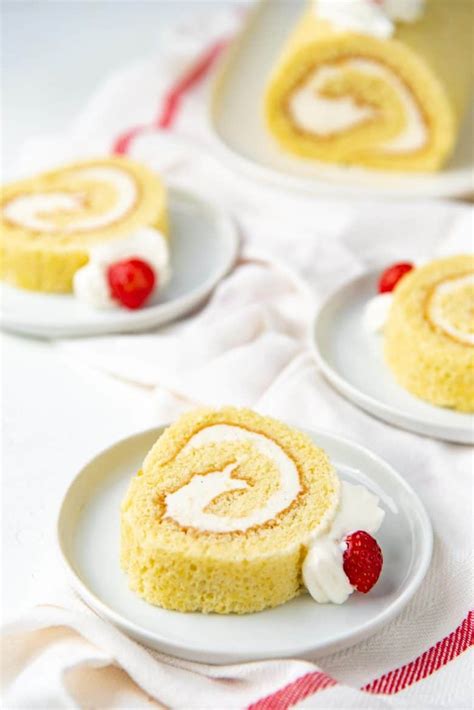 perfect-vanilla-swiss-roll-recipe-the-flavor-bender image