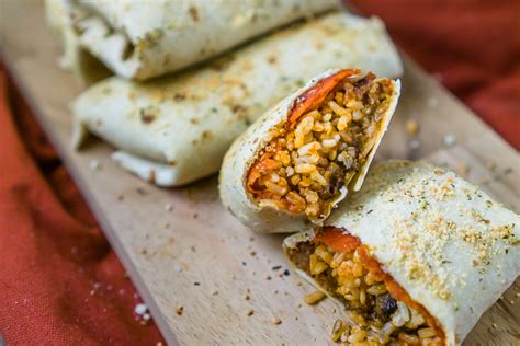 easy-baked-pizza-burritos-the-love-nerds image