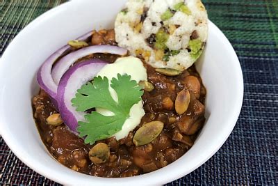 spicy-vegetarian-chili-with-quaker-oats-feed image