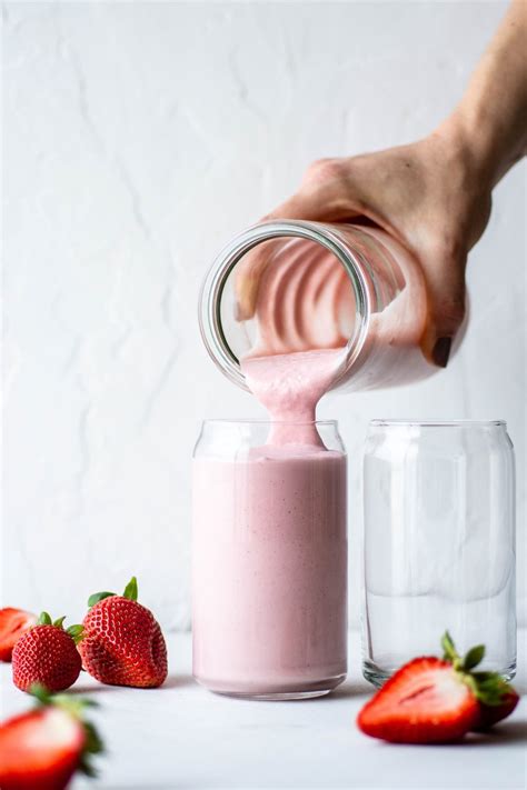 strawberry-coconut-milk-shake-vegan-paleo image