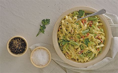 pasta-with-asparagus-and-gorgonzola-farmers-weekly image