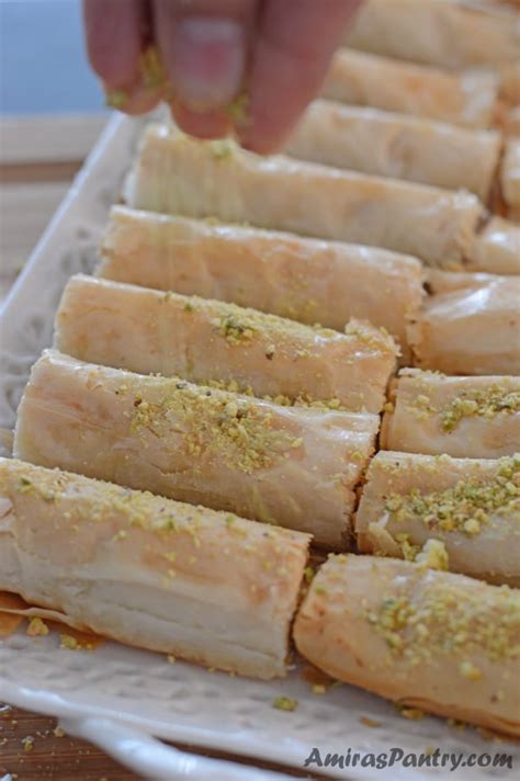 authentic-baklava-recipe-baklava-rolls-amiras-pantry image
