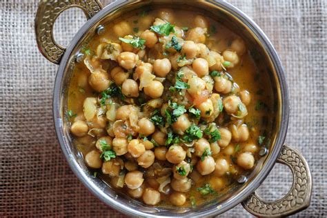 chana-masala-chickpeas-in-spices-and-tomatoes image