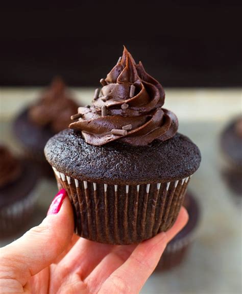 vegan-chocolate-cupcakes-the-secret-recipe-with image