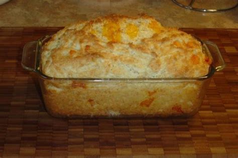red-lobsters-cheese-biscuit-in-a-loaf-skinny image