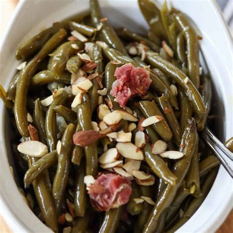 best-crockpot-green-beans-recipe-with-ham-seeking image
