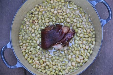 southern-zipper-peas-with-ham-honest-cooking image