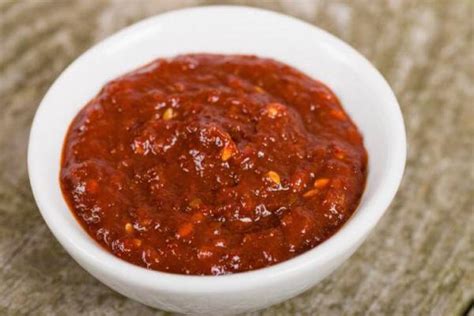 guajillo-salsa-pepperscale image