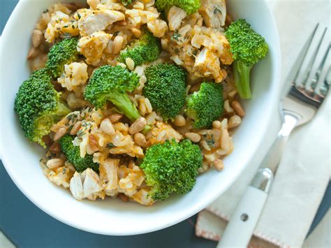 recipe-brown-rice-with-chicken-and-broccoli-whole image
