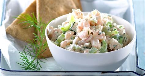 shrimp-salad-with-pita-arla image