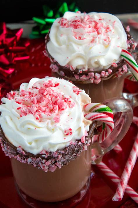 candy-cane-hot-chocolate-recipe-queenslee-apptit image