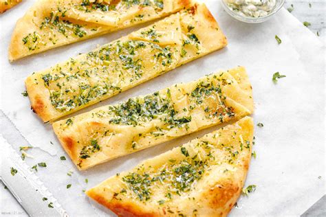 oven-baked-garlic-herb-butter-flatbread-eatwell101 image
