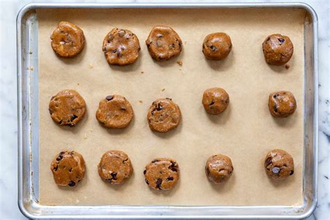 flourless-peanut-butter-chocolate-chip-cookies-simply image