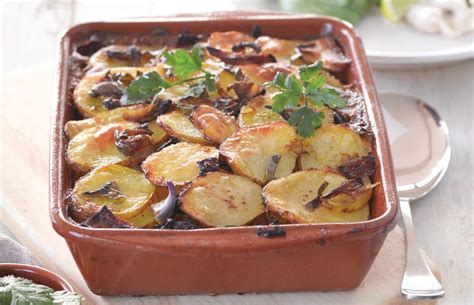 thai-flavoured-potato-bake-healthy-food-guide image