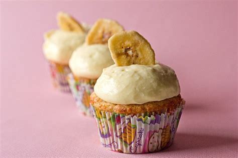 banana-cupcakes-with-vanilla-pastry-cream-brown image
