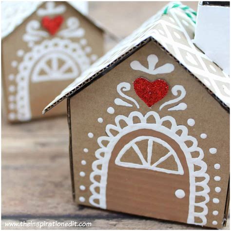 how-to-make-a-gingerbread-house-without-food image