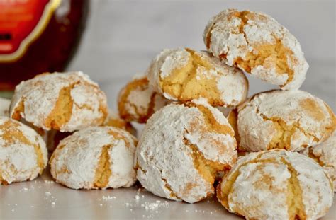 recipe-irresistible-amaretti-cookies-italian-sons-and image