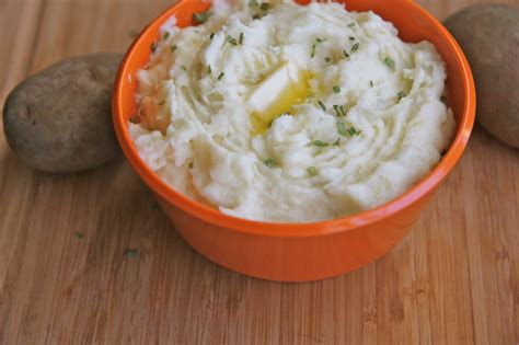 easy-mashed-potatoes-with-cream-cheese-divas-can image