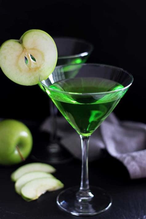how-to-make-an-apple-martini-recipes-worth image