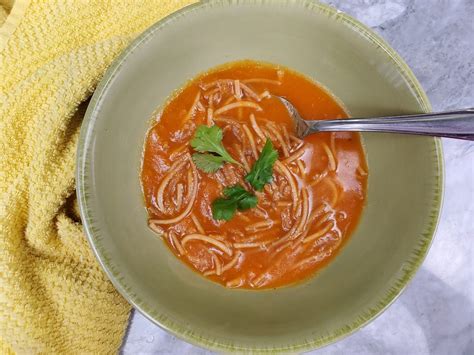 sopa-de-fideos-mexican-tomato-soup-la-saucy image
