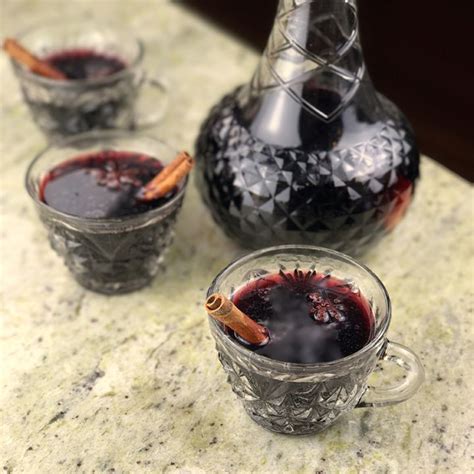 last-minute-mulled-wine-cocktail-recipe-liquorcom image