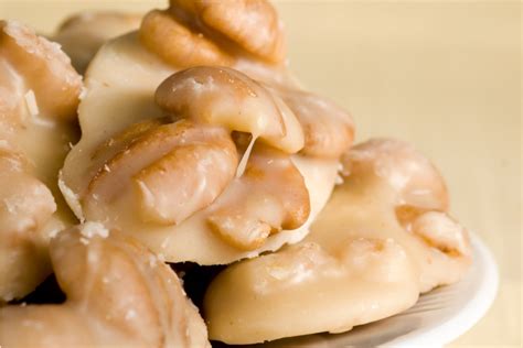 southern-pralines-the-new-orleans-classic-candy image