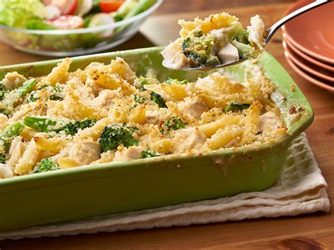 chicken-broccoli-alfredo-with-fettucine-prego-sauces image