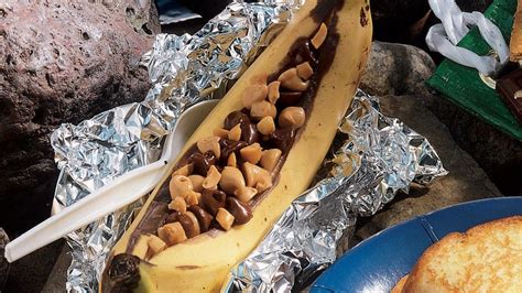 peanut-butter-banana-boats-recipe-pillsburycom image