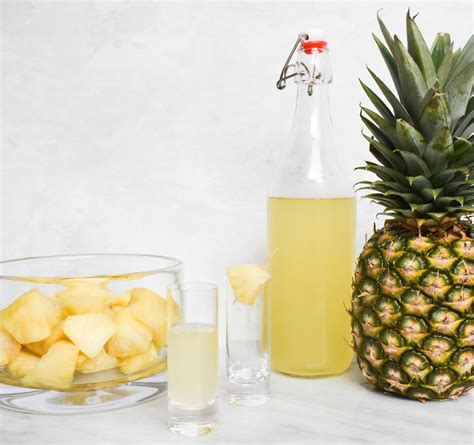 low-fodmap-pineapple-infused-vodka-recipe-gluten image