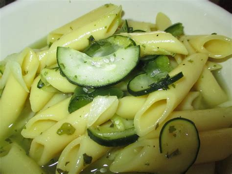 taras-kitchen-adventures-mostaccioli-salad image
