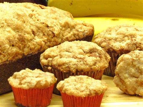 banana-pineapple-streusel-muffins-recipe-pegs image