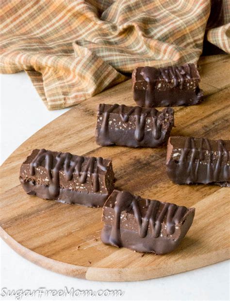 sugar-free-low-carb-keto-chocolate-protein-bars-nut image