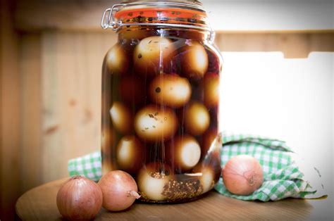 how-to-make-pickled-onions-crisp-not-soggy image