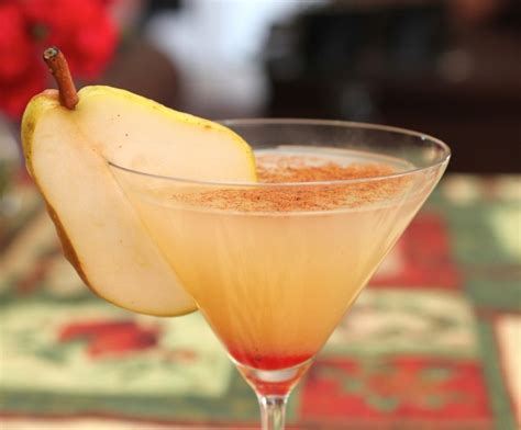 spiced-pear-martini-the-perfect-elegant-new-years image