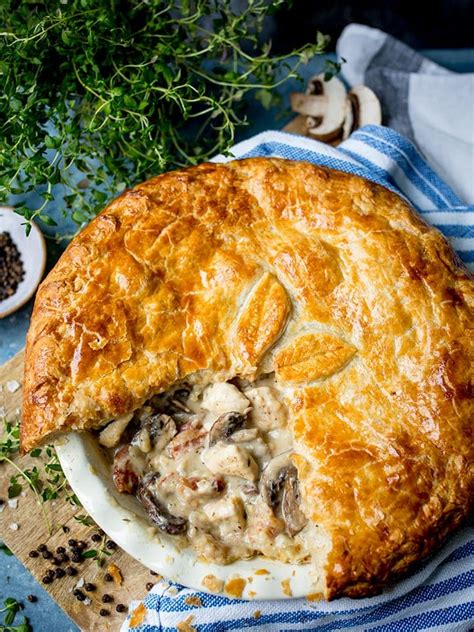 chicken-and-mushroom-pie-with-bacon image