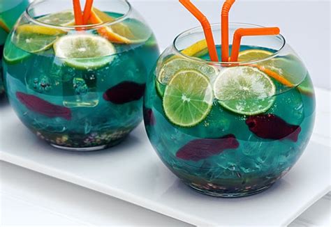 haadizas-recipes-nonalcoholic-fishbowl-punch image