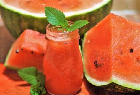 10-refreshing-watermelon-juice-recipes-with-pictures image