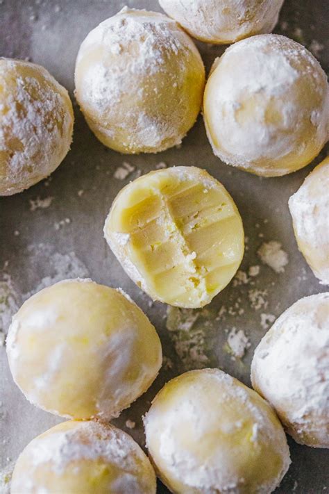 the-most-amazing-lemon-turffles-pretty-simple image